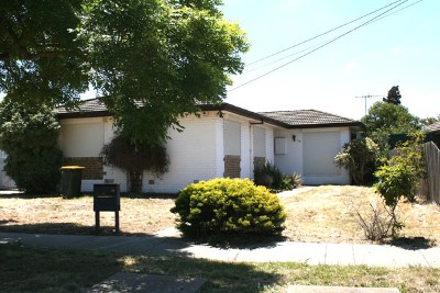 Close to Schools, Public Transport and Shopping Facilities. Picture