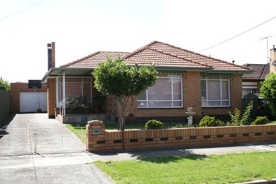 Close to Shopping Amenities, Schools & Public Transport. No Pets Allowed. Picture Close to Shopping Amenities, Schools & Public Transport. No Pets Allowed. Picture