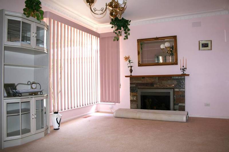 Close to Shopping Amenities, Schools & Public Transport. No Pets Allowed. Picture 3