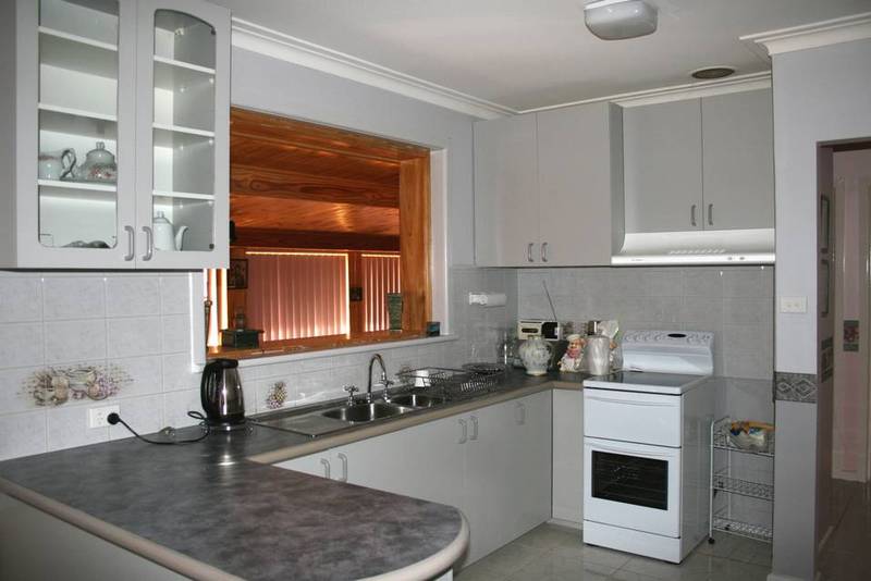 Close to Shopping Amenities, Schools & Public Transport. No Pets Allowed. Picture 2