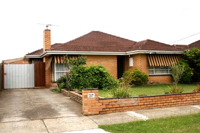 Close to Schools and Public Transport. Available to move into after 17th December. Picture