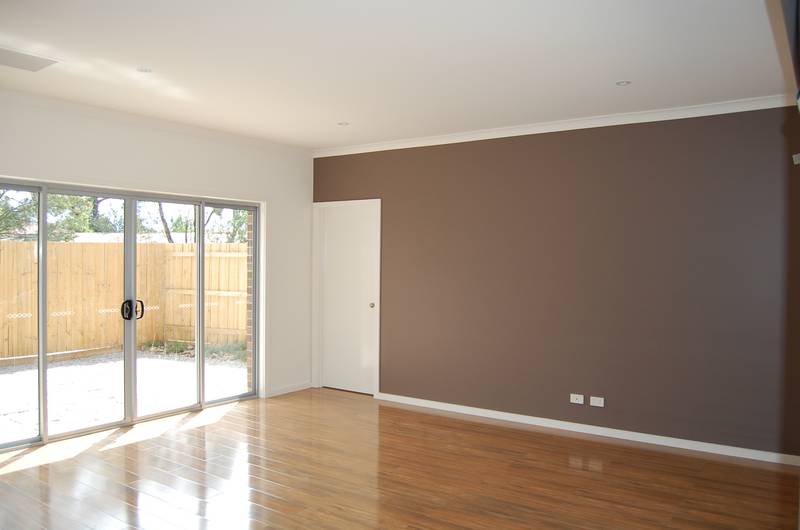 5min walking distance to Albion train station (Sydenham line - ZONE 1). schools, shopping centre and park Picture 2
