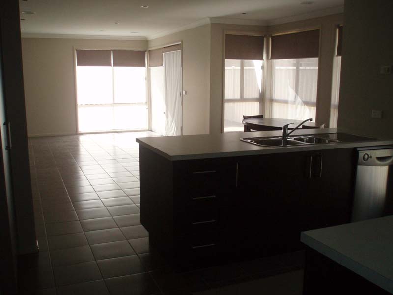 Modern & Spacious! Picture 3