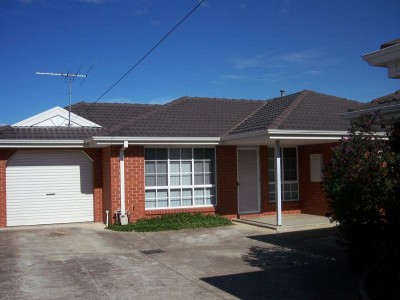 Comfortable unit in a quiet area Picture Comfortable unit in a quiet area Picture