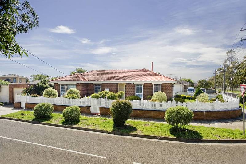 Delightful Family Home Picture 1