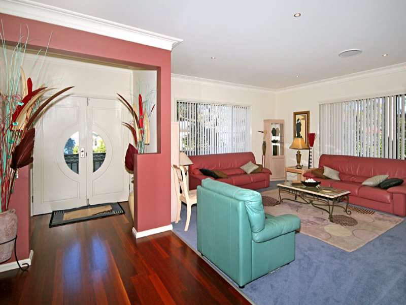 Bay Side Luxury Picture 2