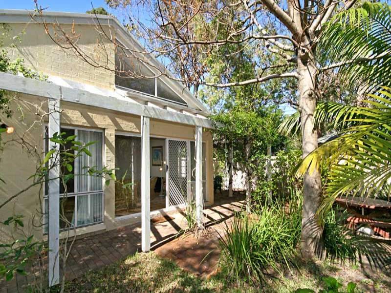 Value! Private and maintenance free - 50m to Beach! Picture 2