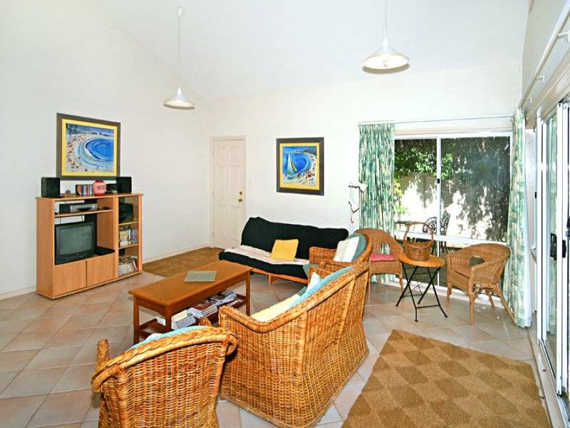 Value! Private and maintenance free - 50m to Beach! Picture 3
