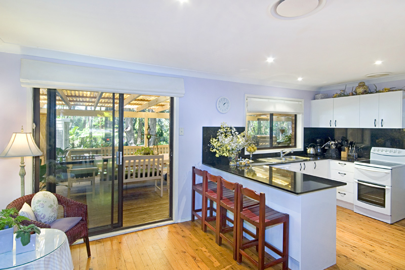 Well appointed family home just a stone's throw to the beach! Picture 2