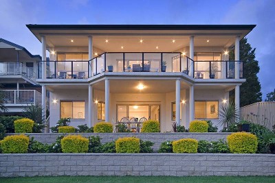 Near New Palatial Home with Impressive Ocean Views Picture