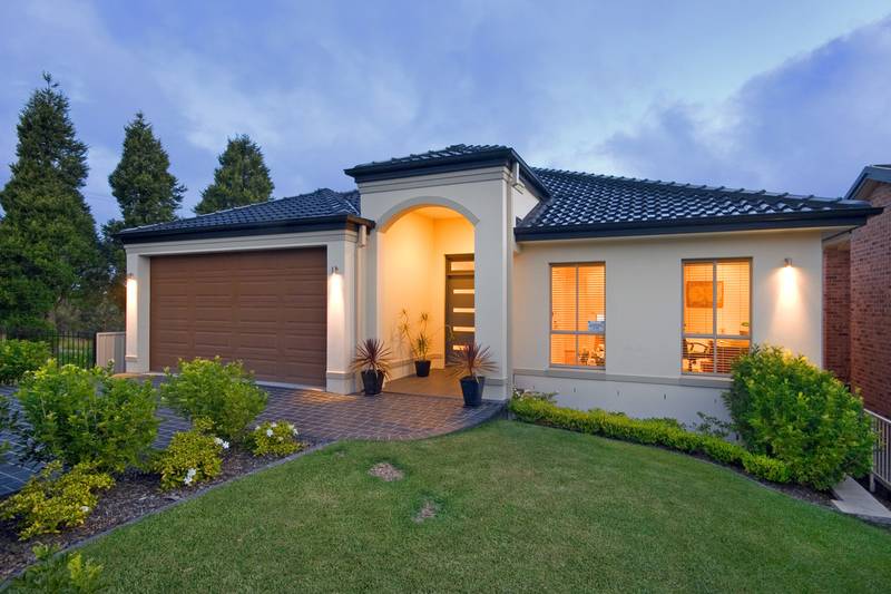 Near New Palatial Home with Impressive Ocean Views Picture 3