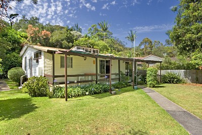 Private and sundrenched 3 bedroom home on a huge 840m2 block Picture