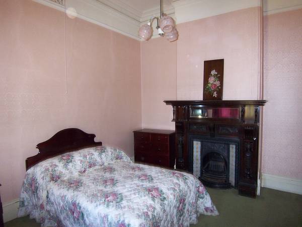 PINE LODGE - Superior Guest House Accomodation Picture 2