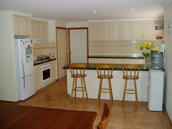 Fabulous Views - 4 bedrooms - 5 Acres - Smythes Creek Picture 2