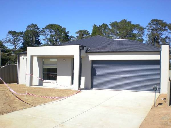 NEW 3 BEDROOM HOME Picture 1