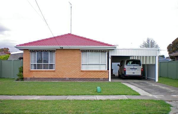 GREAT FAMILY HOME IN WENDOUREE Picture