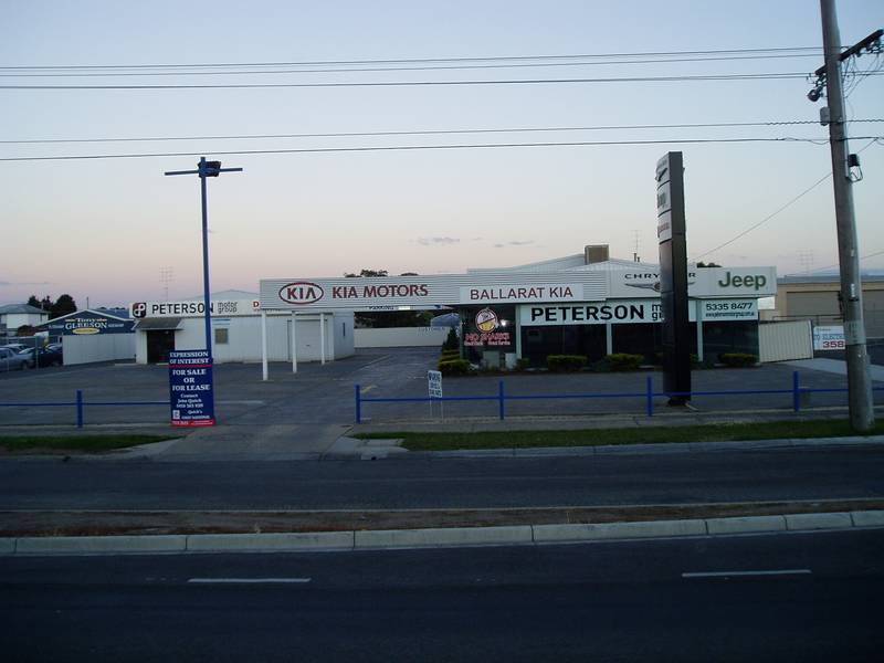 COMMERCIAL OPPORTUNITY - IDEALLY LOCATED IN SEBASTOPOL Picture 2