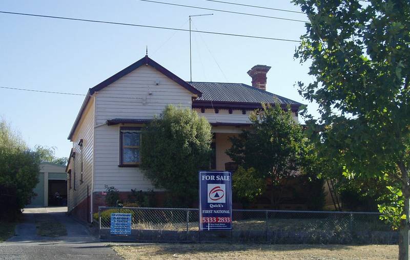 OLD CHARM WITH GREAT VIEWS OVER THE CITY Picture 1