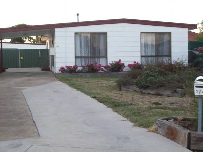 QUIET COURT HANDY TO SHOPPING Picture