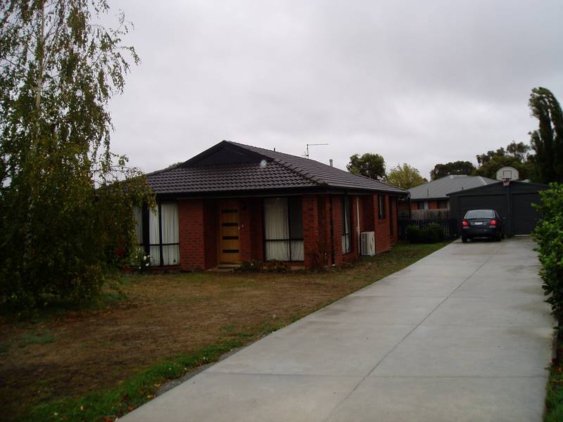 3 BR B/V ON LARGE ALLOTMENT SEBASTOPOL Picture 1