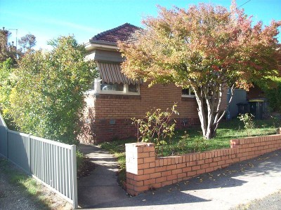 RENOVATED - CLOSE TO CITY Picture RENOVATED - CLOSE TO CITY Picture