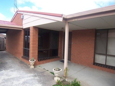 WELL PRESENTED 2BR UNIT WITH PRIVATE YARD AND LOW MAINTENANCE GARDEN $169,750 Picture