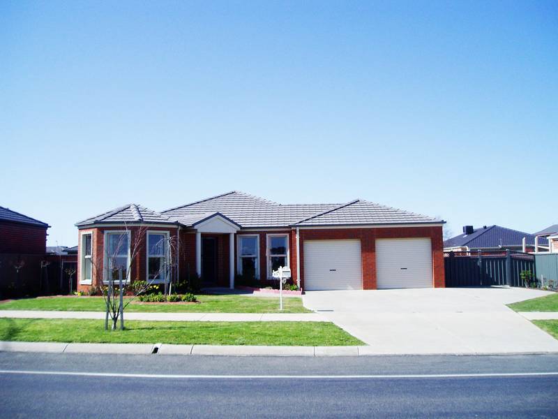 ALFREDTON, ELEGANT & ESTABLISHED Picture 1