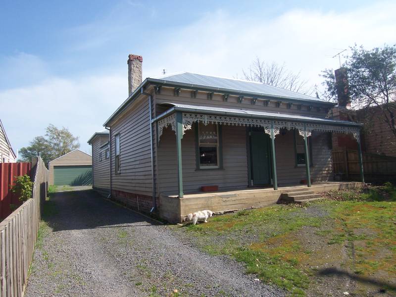 NEWINGTON / CENTRAL TOTALLY RENOVATED & EXTENDED WITH CENTRAL COURTYARD Picture 2