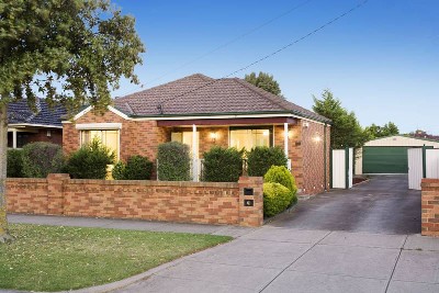 Pleasing Spaces In A Pivotal Position Picture