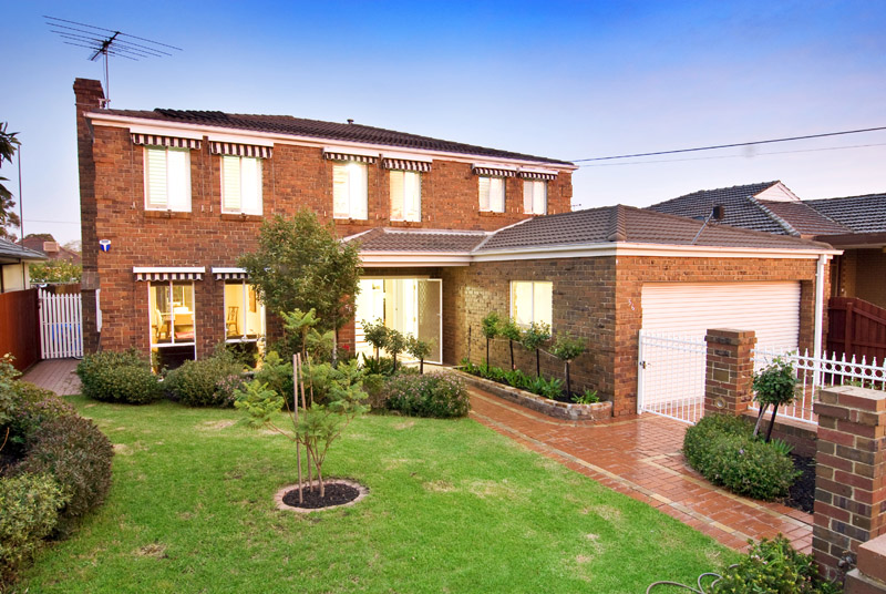 A Luxurious Abode with a First Class Finish Picture 1