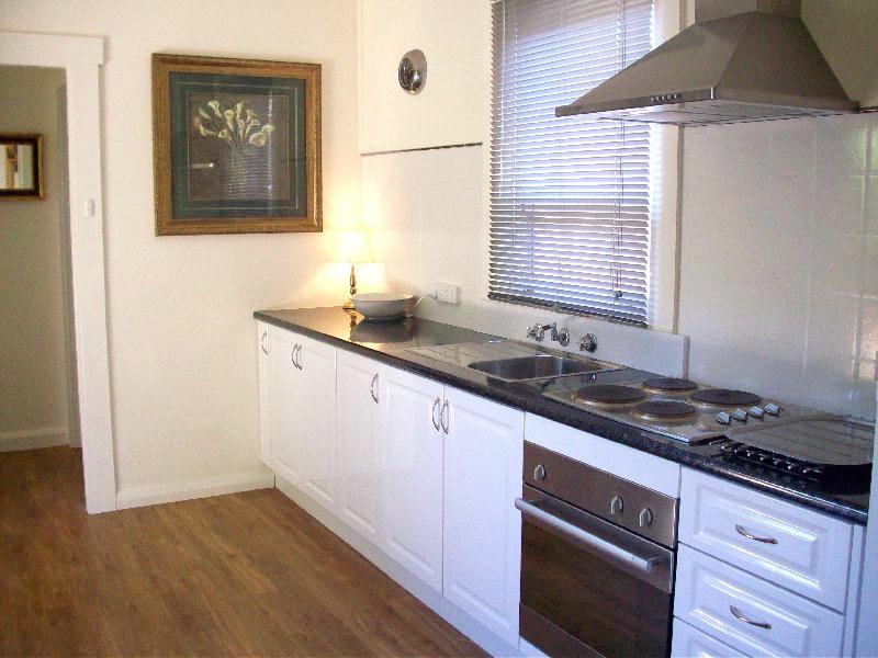 A beautiful home away from home! Picture 2