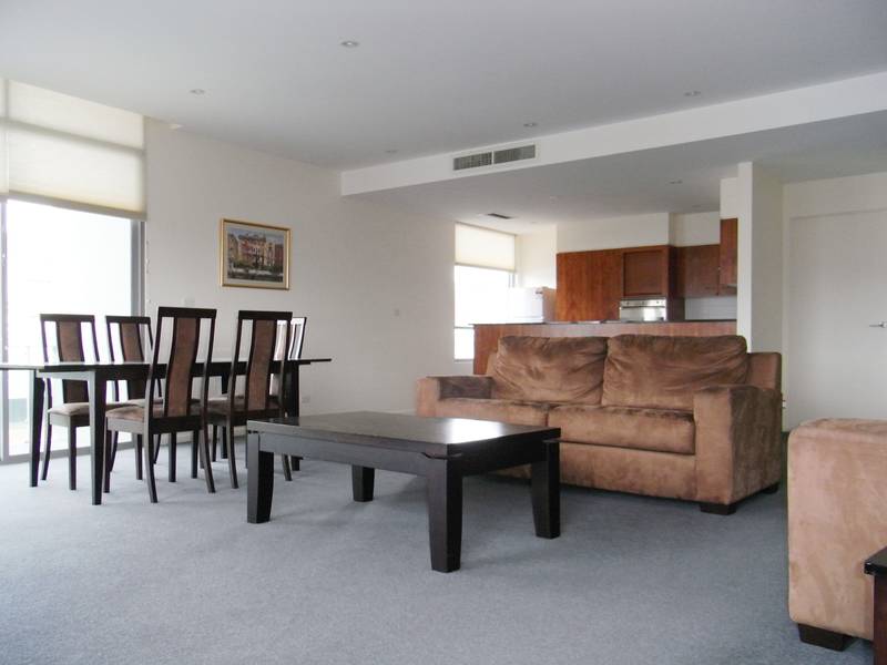 Fabulous Inner City Living Picture 2