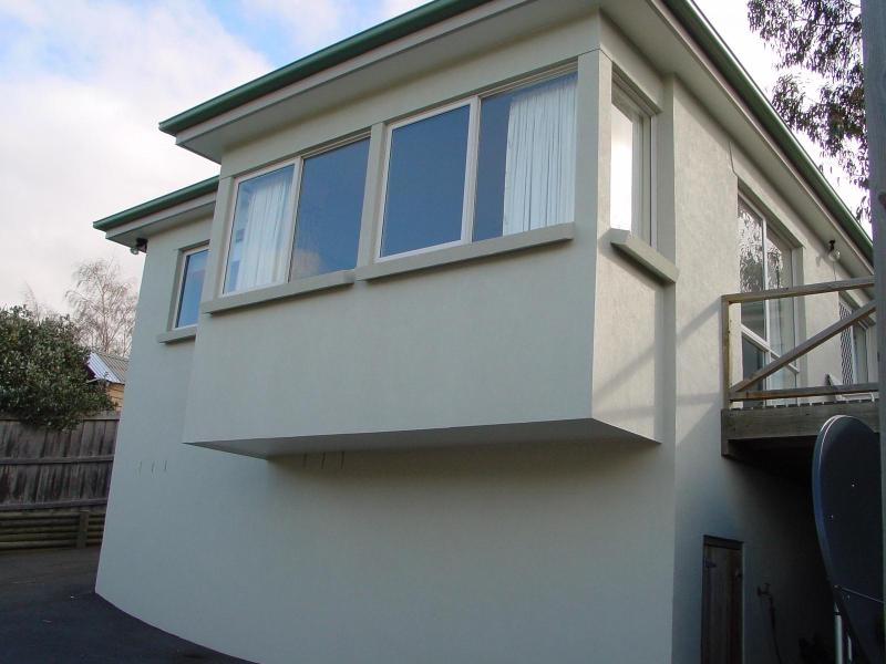 Fully Furnished Picture 1