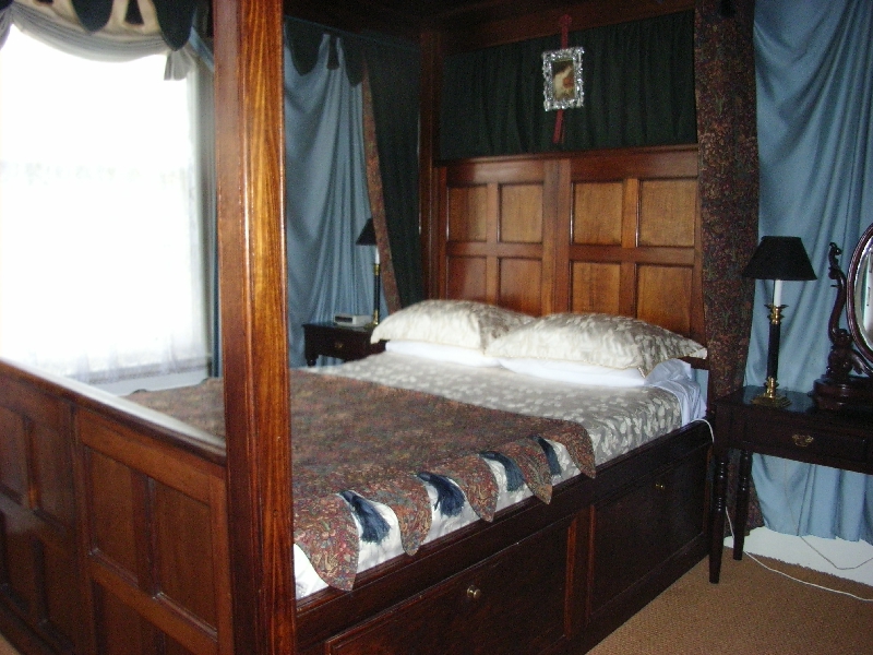 Gorgeous 2 bedroom character Picture 2