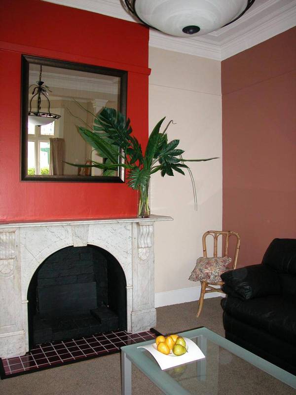 Great Location Quiet & Leafy Picture 3