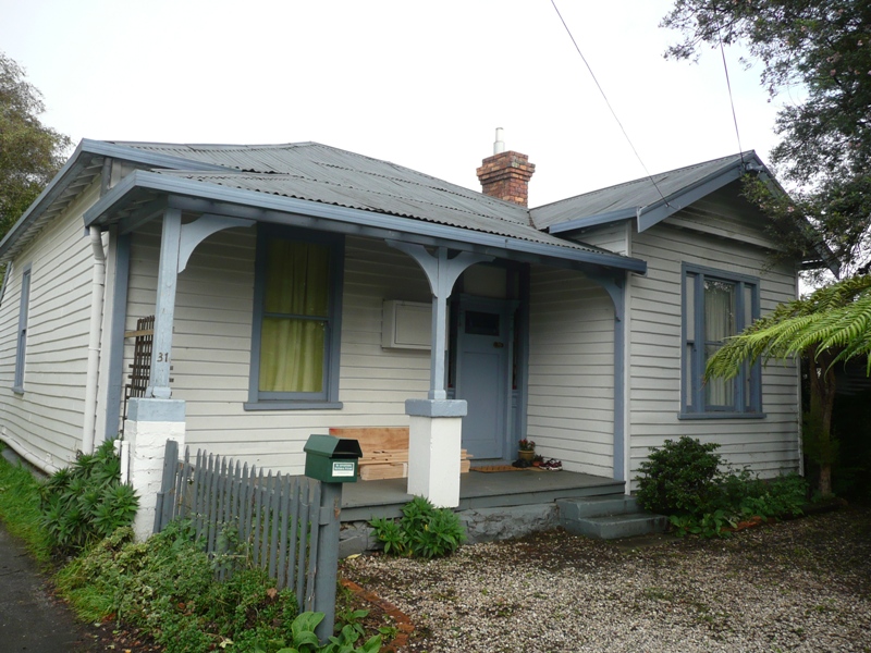 A Quaint, Secluded Cottage Picture 1