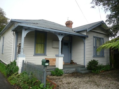 A Quaint, Secluded Cottage Picture A Quaint, Secluded Cottage Picture