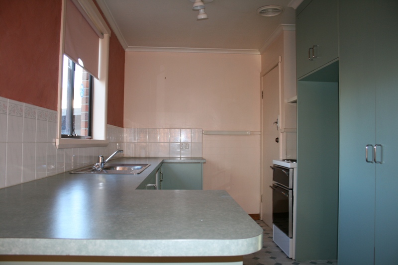 Great Investment Brick Home. Picture 2