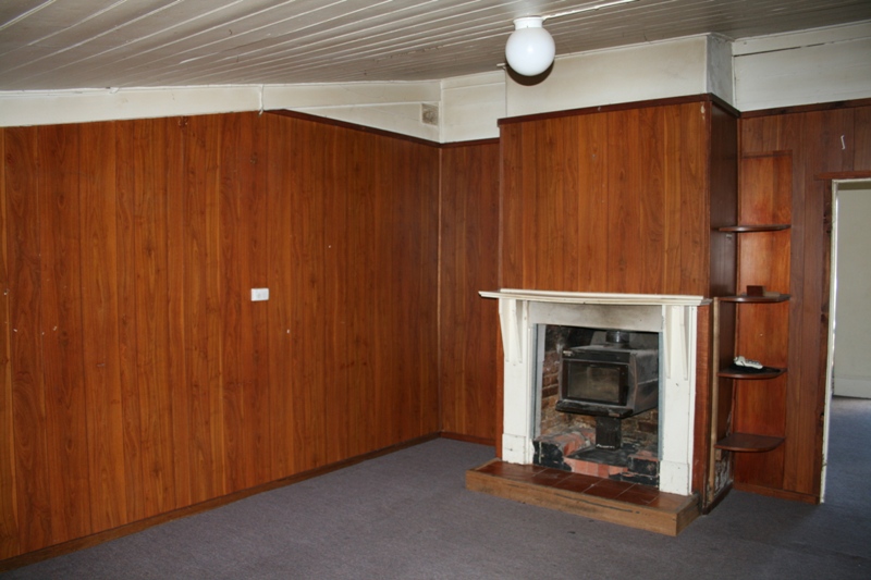 Character in Invermay. Picture 3