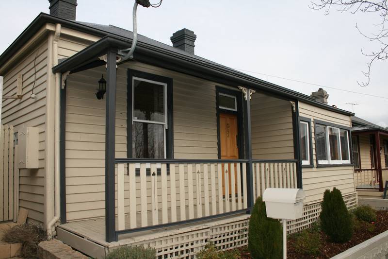 Charm and Character in South Picture 1