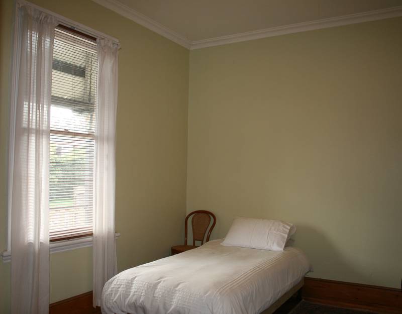 Charm and Character in South Picture 3