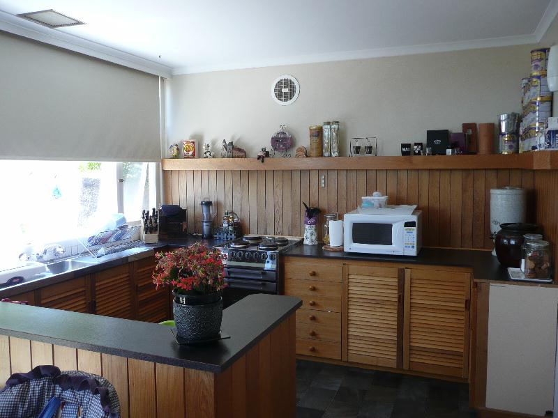 Classic Style - Contemporary Conforts And Water View Picture 3