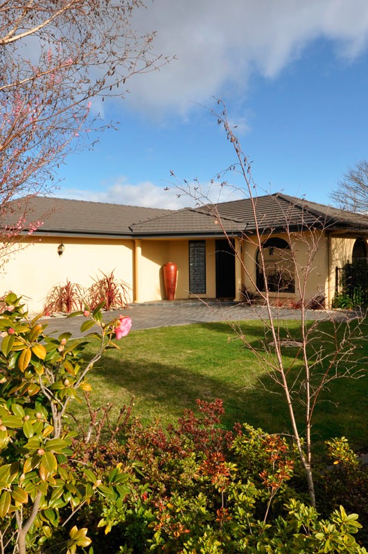 Elphinwood - The Entertainer Picture 3