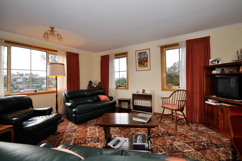 Fabulous Tudor Style Family Home Picture 2