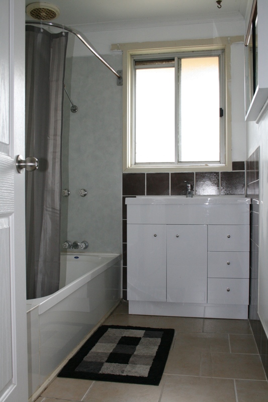 Great opportunity for a first home buyer or investor. Picture 3