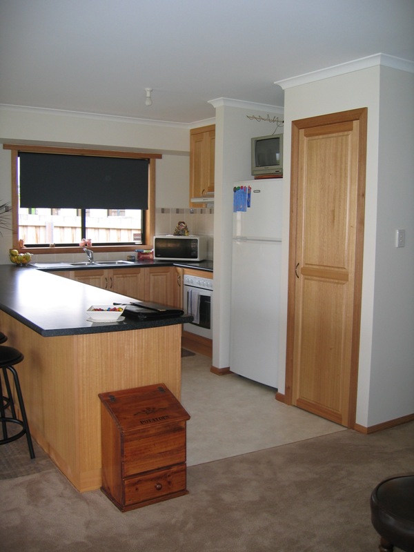 Near New Family Home Picture 3