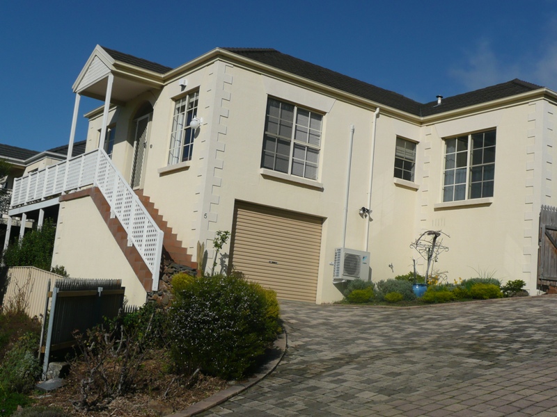 Large Villa with stunning views....Riverside Picture 1