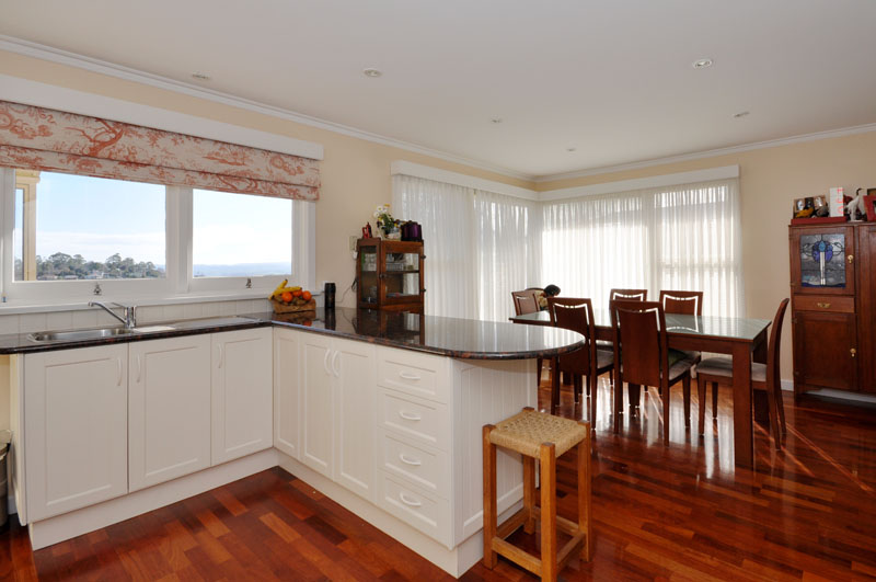 Just Move In! Picture 3