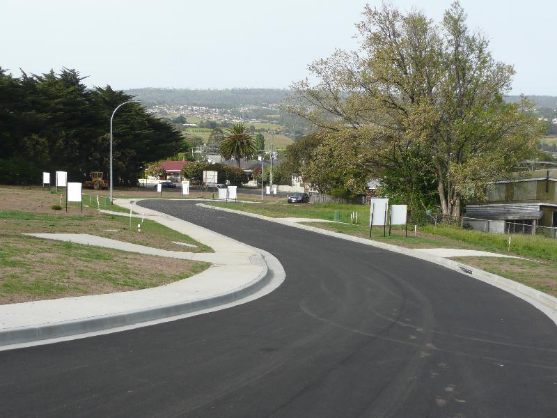 The Avenue Picture 2