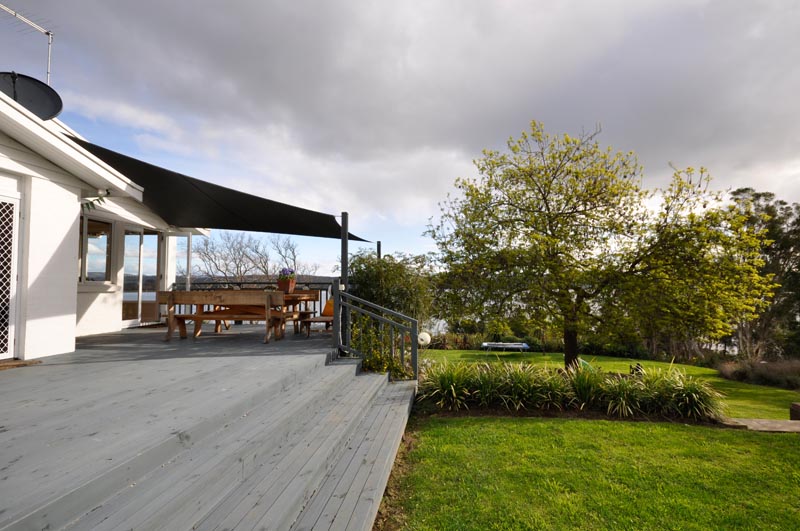 Your Own Waterside Retreat Picture 3